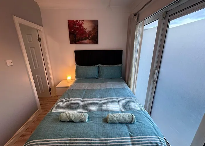 Modern Good Distance From And Airport 4people * 都柏林