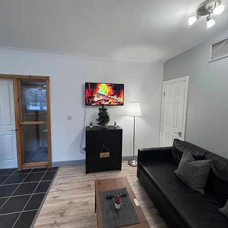 Modern Good Distance From And Airport 4people Dublin