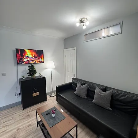 Modern Good Distance From And Airport 4people Apartamento